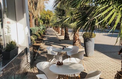 Mgudzyrhva Hotel | Discover Ritsa Hotel: Oceanfront Bliss with Breakfast Included