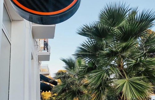 Mgudzyrhva Hotel | Discover Ritsa Hotel: Oceanfront Bliss with Breakfast Included