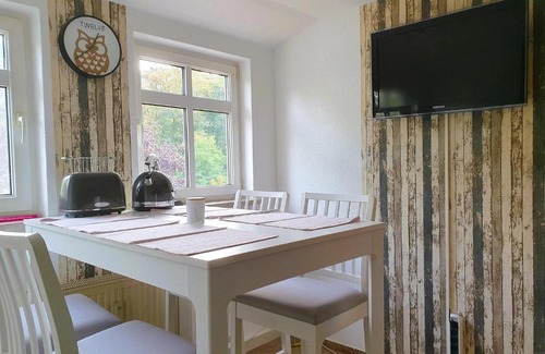 Lossatal Apartment | Discover Rittergut Dornreichenbach: Pet-Friendly Retreat