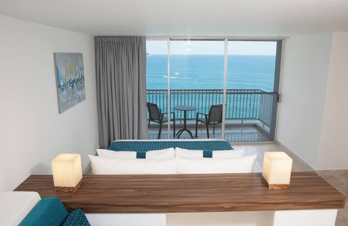 Costera Acapulco Resort | All Inclusive Ritz Acapulco: Ocean Views & Family Fun
