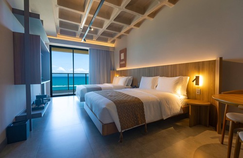 Vila da Trinta Hotel | Experience Ritz Barra de São Miguel: Ocean View & Spa Retreat