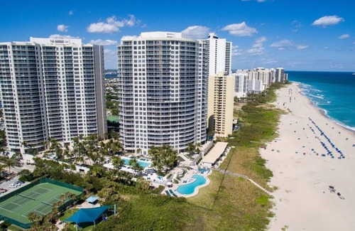 Singer Island Condo | Designer Oceanfront Retreat at Ritz Carlton Residences