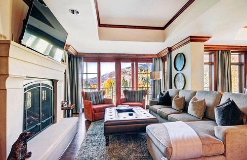 Vail Resort | Unmatched Comfort at Ritz Carlton – Guest Rated 10/10