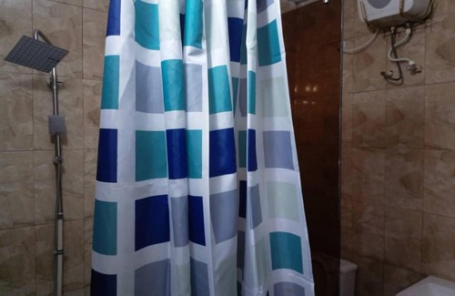 Makurdi Apartment | Ritz & Gold Hotel & Suites: Breakfast and Hot Tub Awaits