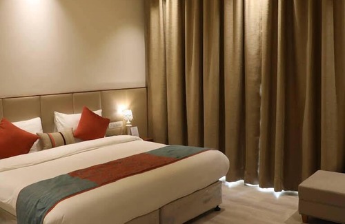 Bara Banki Hotel | Relaxing Ritz Resort: Family-Friendly with Delicious Dining
