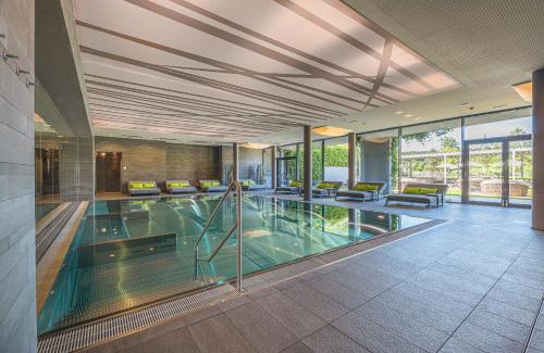 Saalfelden am Steinernen Meer Hotel | Discover Ritzenhof: 4-Star Superior Spa Hotel by the Lake