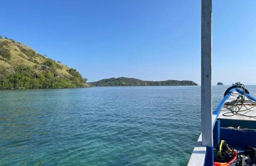 Riung House | Cozy Riung Guesthouse with Ocean Views & Family-Friendly Vibes