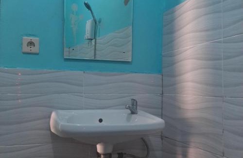 Riung House | Inviting RIUNG LALONG TERONG Guest House with Ocean Views