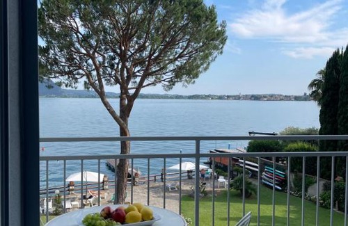 Predore Apartment | Riva al Lago: Guest Rated 10/10 with Oceanfront Views