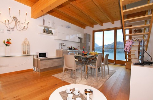 Bellano Apartment | Riva Bellano: Family-Friendly Retreat with Pool & Spa