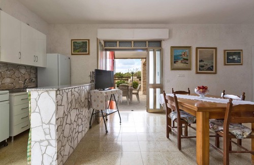 Punta Prosciutto Apartment | Pet-Friendly Retreat with Ocean View at 937 Riva del Conte