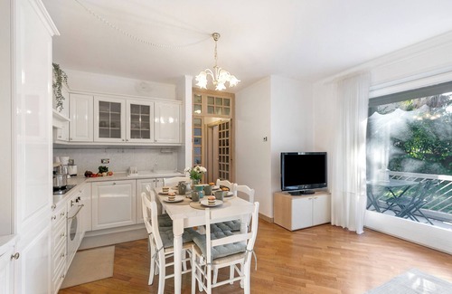 Riva del Garda Apartment | Riva's Garden Home, Riva del Garda, Italy