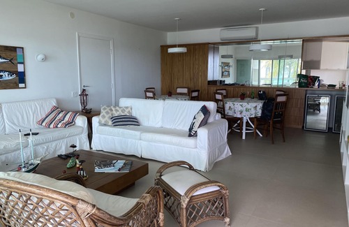 Bertioga Apartment | Seaside Retreat: 5 Bedrooms with Pool and Spa Amenities