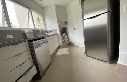 Bertioga Apartment | Seaside Retreat: 5 Bedrooms with Pool and Spa Amenities