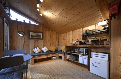 Spean Bridge House | Discover Rivendell Bothan: Cozy Tiny House for 3 Guests
