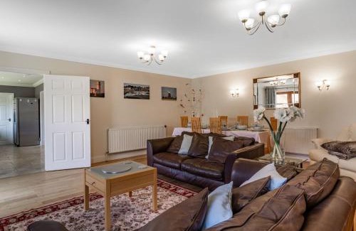King's Lynn House | Discover Rivendell Lodge: Guest Rated 10/10 & Pet Friendly