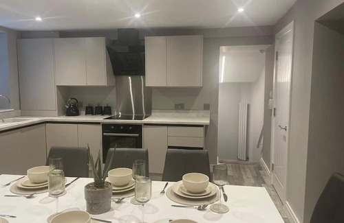 Broadstairs Apartment | St Peters Village: Rivendell Apartment with Hot Tub & Pet Friendly