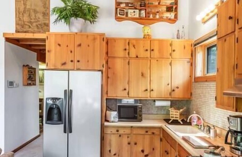 Kankakee Apartment | Elegant River ßARN: Guest Rated 9.6, Pet-Friendly Comfort