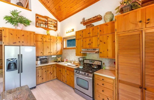 Kankakee Apartment | Elegant River ßARN: Guest Rated 9.6, Pet-Friendly Comfort