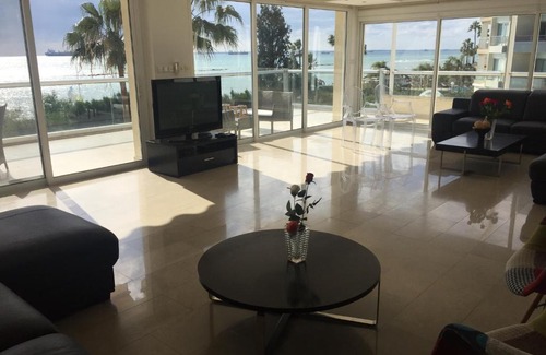 Potamos tis Germasogeias Apartment | Exceptional River 201 Beachfront Apartment with Pool & Hot Tub