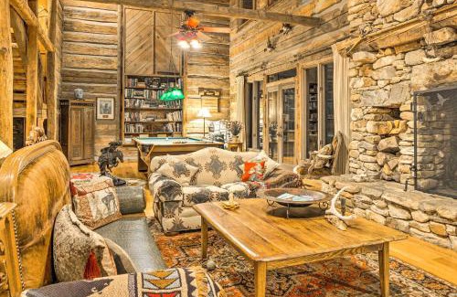 Cullowhee Villa | Inviting Cullowhee Lodge with River Access and Scenic Views