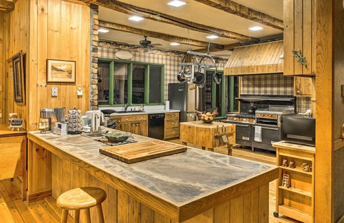 Cullowhee Villa | Riverside Lodge with Mountain Views and Family-Friendly Amenities