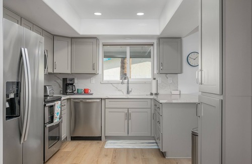 Bullhead City House | Pet-Friendly Retreat with River Access Near Attractions