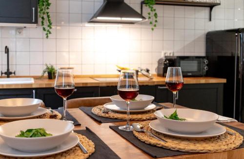 Bilbao la Vieja Apartment | Elegant River Apartment in the Heart of Bilbao - 9.5/10 Rated