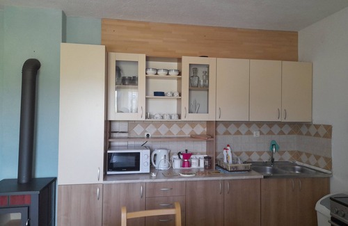 Mali Radic Apartment | River Bank & Castle View Apartment with Breakfast Included