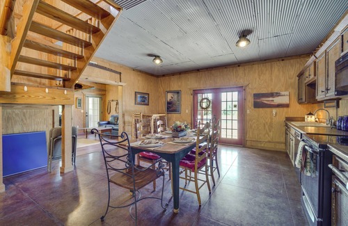 Heflin Cabin | Idyllic River Bend Lodge - Spa & Breakfast in the Woods
