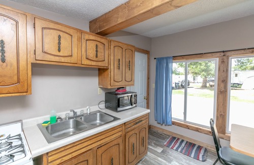 Baudette Cabin | Discover River Bend's Resort: Family-Friendly Getaway Awaits