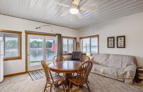 Burt County House | River Cabin with Grill and Boat Slip