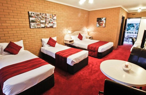 Mildura Hotel | Inviting River City Motel with Pool and Family-Friendly Amenities
