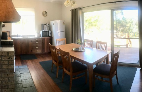 Jalbarragup Cottage | Relaxing River Cottage Retreat in Jalbarragup, Pet Friendly
