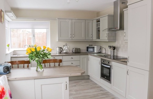 Sligo Cottage | Family-Friendly River Dale in Sligo Town, Rated 10/10