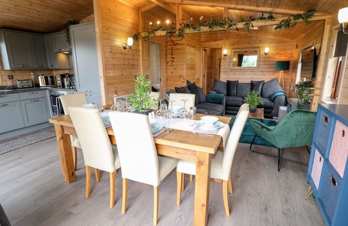Scropton Cottage | Pet-Friendly River Dove Lodge with Hot Tub in Derbyshire