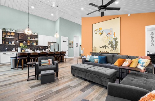 High Springs House | River Front Barndo: Guest Rated 10/10 & Pet Friendly Retreat