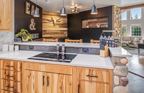 Post Falls House | Scenic Riverfront Home with Access and Pet-Friendly Amenities