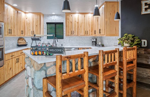 Post Falls House | Scenic Riverfront Home with Access and Pet-Friendly Amenities