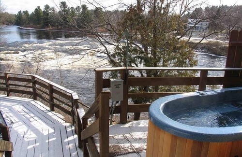 Hailesboro Cabin | Idyllic River Front Log Cabin with Private Pool & Spa