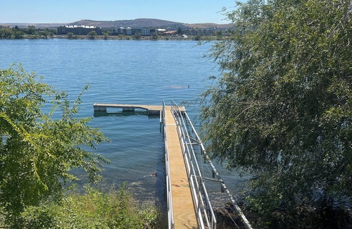 Tri-Cities House | River Front Property with boat dock, basketball court and Pool