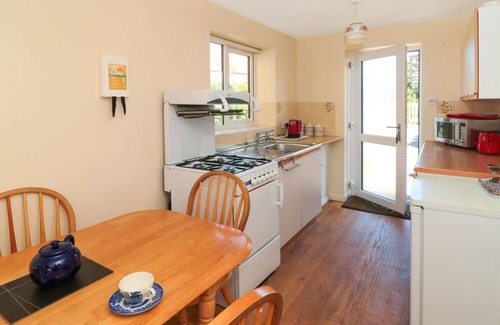 Briggswath Cottage | Pet-Friendly River Gardens Cottage with Beautiful Garden