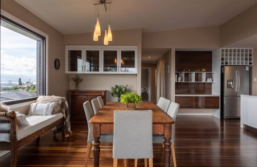 Riverside House | Top-Rated River Haven: Family-Friendly Riverside Retreat