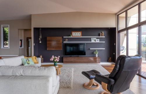 Riverside House | Tranquil River Haven with Scenic Views for Families