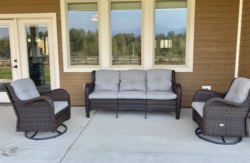 Florence House | River House: Family-Friendly Retreat with Breakfast Included