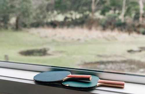 Kennett River House | River House - Idyllic Riverside Retreat with Spa and Pool