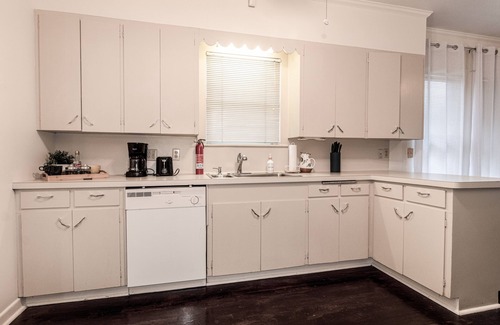 New Braunfels House | River House: Guest Rated 10/10 with King Bed & Yard