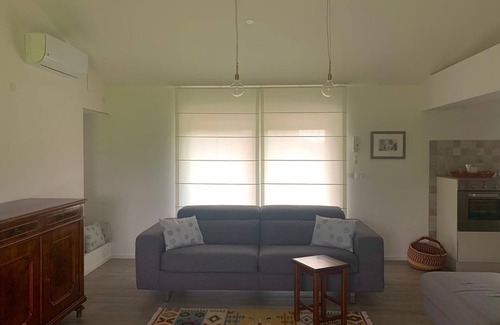 Ragogna Apartment | Serene River House Retreat with Lake View and Spa Amenities
