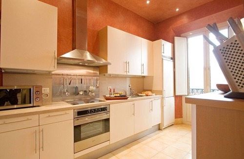 El Arenal House | Guest Rated: River House Villa with Spa & Breakfast Options