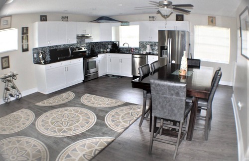 Riverview House | Experience River Jewels and Pearls: Pet Friendly Haven